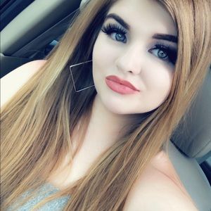 Meet your Posher, Shelby